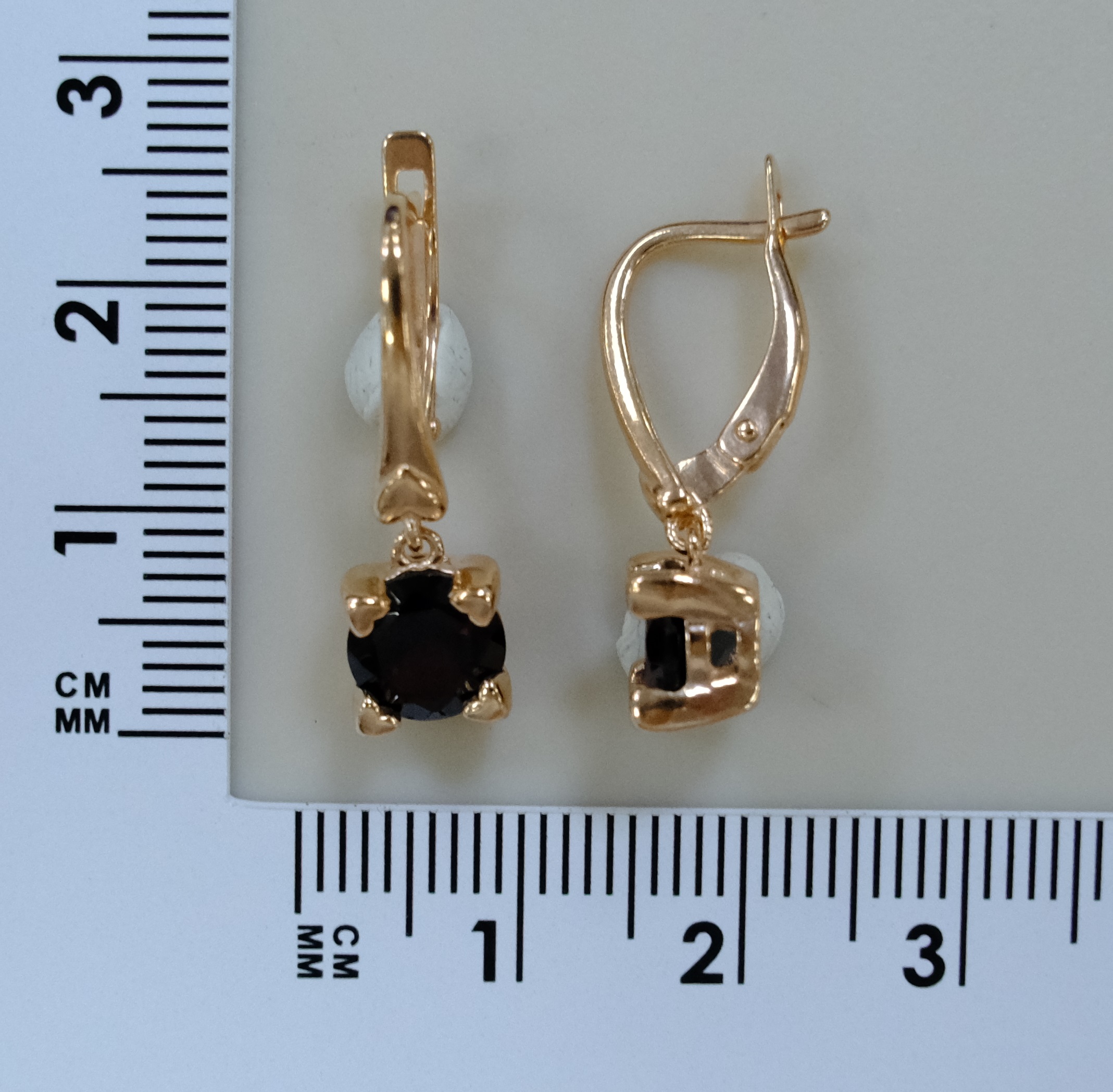 Серебряные серьги с гранатами